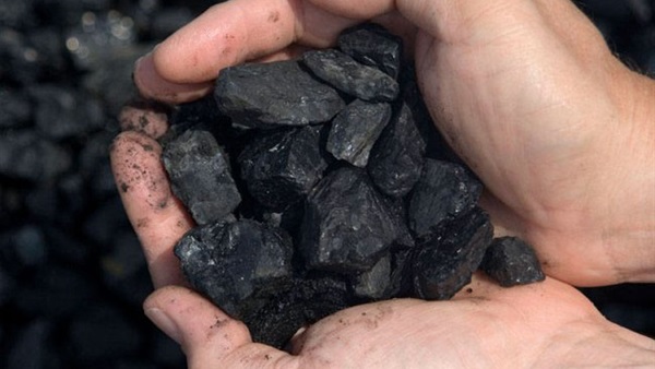 يعتبر الفحم الحجري، والنفط ،والغاز الطبيعي من موارد الطاقة غير المتجددة.